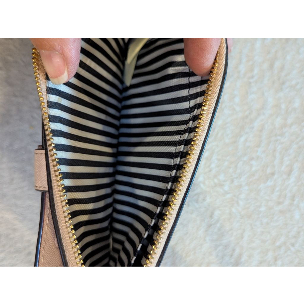 Women's Kate Spade Blush Pink Wristlet Black & White Lining Barely Used - Picture 5 of 11